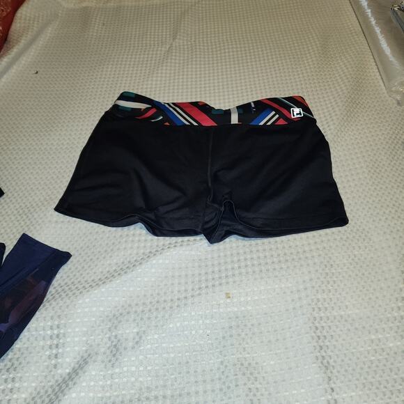 FILA GUC WOMEN'S SIZE XL GYM YOGA SHORTS - Picture 1 of 5